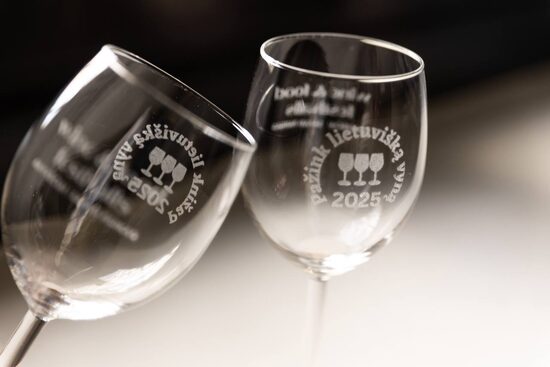 Taurių graviravimas