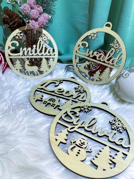 Vardinis kalėdinis žaisliukas kolegoms "Name"