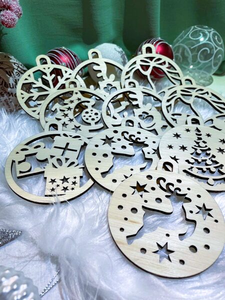 Kalėdiniai žaisliukai "Baltoji Pasaka"