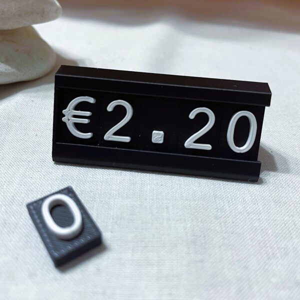 3D KAINŲ LENTELĖS. Individualūs užsakymai. Kaina nuo 2.50 Eur.