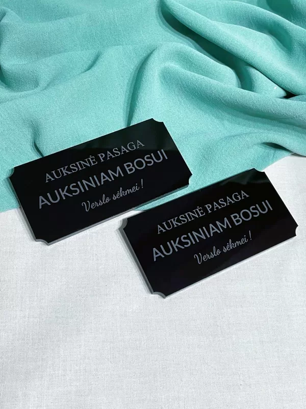 Auksinė pasaga Bosui